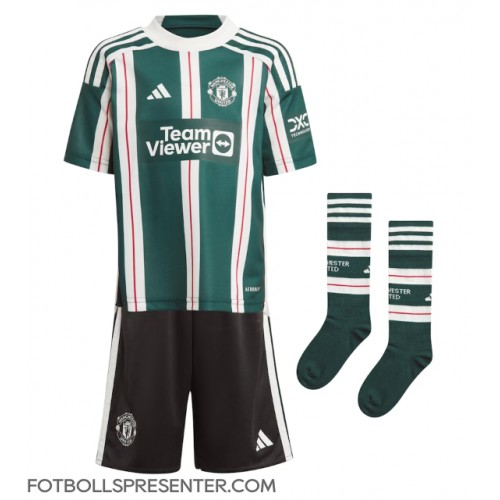 Manchester United Casemiro #18 Bortatröja Barn 2023-24 Kortärmad (+ korta byxor)